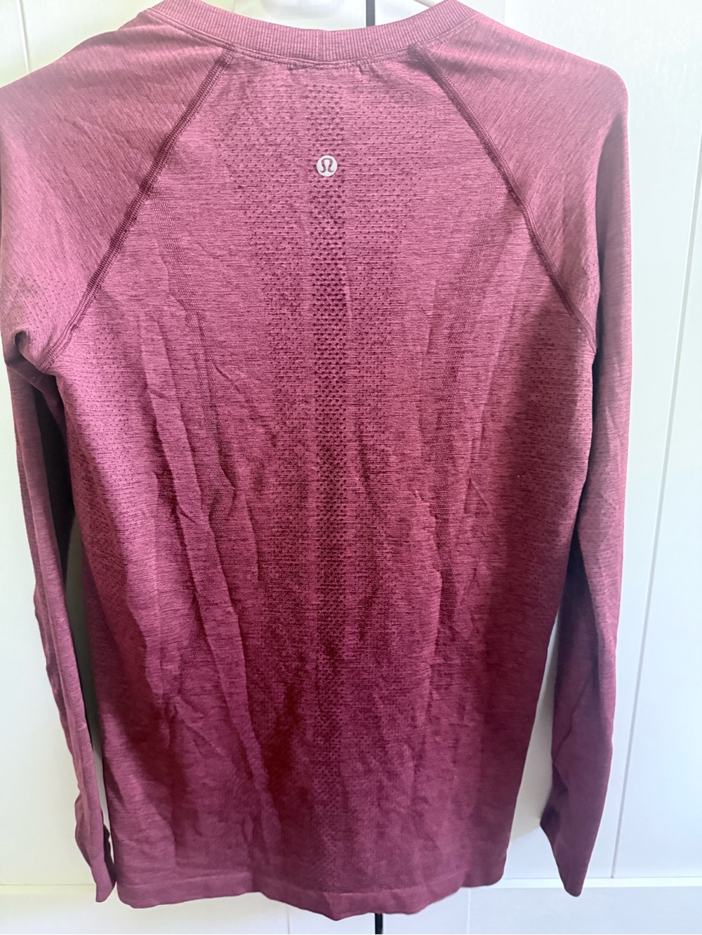 Lululemon swiftly long sleeve, size 8, like new. - Picture 2 of 3